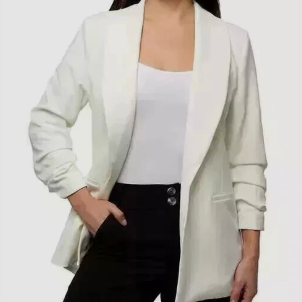 Dakota Blue White Crepe Blazer Women’s Sizes M & L New Ruched Sleeve Stretch